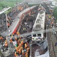 Stravični prizor: Skoro 300 poginulih i 850 povrijeđenih u sudaru vozova u Indiji