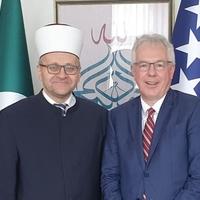 Ambasador Marfi posjetio muftiju mostarskog Salema ef. Dedovića