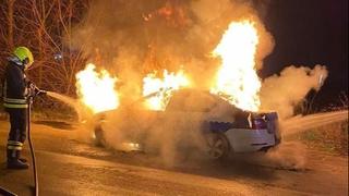 Požar uništio policijski automobil u Banjoj Luci