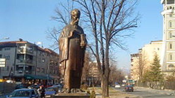Spomenik sv. Klimentu Ohridskom u Skoplju   - Avaz