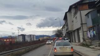 Saobraćajna nesreća u Sarajevu: Kilometarske kolone u Drinskoj ulici