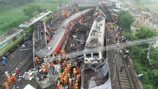 Stravični prizor: Skoro 300 poginulih i 850 povrijeđenih u sudaru vozova u Indiji
