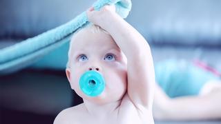 Pomoć novopečenim roditeljima: Kako pravilno sterilizirati bebine cucle
