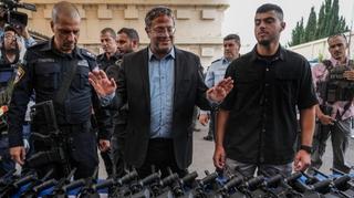 Sud u Izraelu zabranio Ben Gviru da izdaje naredbe policiji tokom protesta
