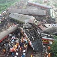 Više od 100 tijela još nije preuzeto iz mrtvačnica nakon željezničke nesreće u Indiji