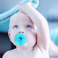 Pomoć novopečenim roditeljima: Kako pravilno sterilizirati bebine cucle