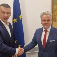 Satler predao Nešiću izvještaj Evropske komisije o napretku BiH