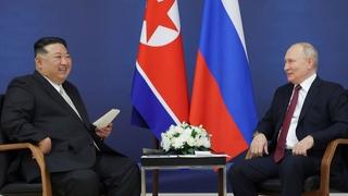 Kruži snimak tjelohranitelja Kim Jong-una: Napravio neočekivani potez krpom prije sastanka s Putinom