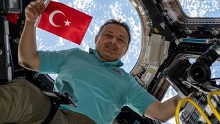 Prvi turski astronaut Alper Gezeravci uspješno nastavlja svemirsku misiju