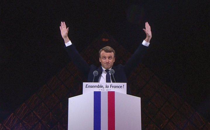 Macron održao pobjednički govor: Poručio da će braniti Francusku i EU, pozdravio Le Pen