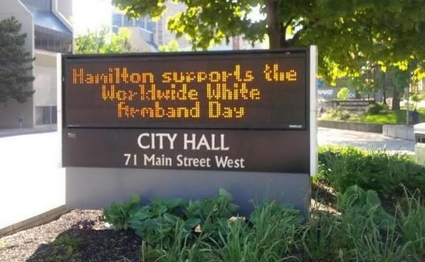Kanadski grad Hamilton obilježava Međunarodni dan bijelih traka