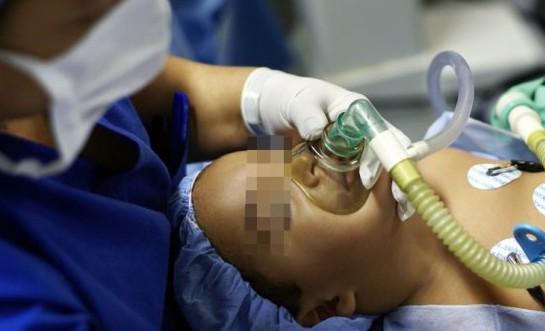 Žena je došla u bolnicu da operiše kataraktu, i ušla na pregled: Kada je ljekar vidio njeno desno oko šokirao se