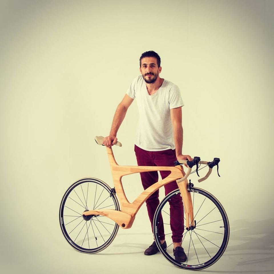 Sarajlija za diplomski rad napravio drveni bicikl