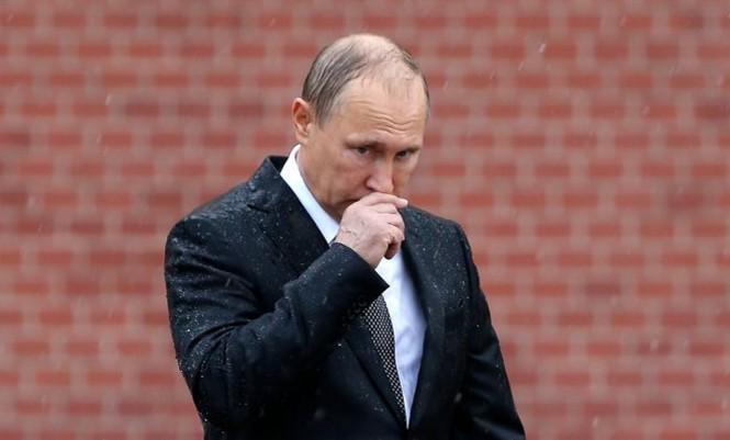 Putin: Šta će mi kišobran, nisam od šećera