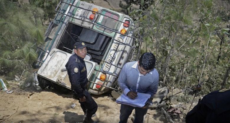 Gvatemala: Minibus sletio u provaliju, najmanje osam poginulih