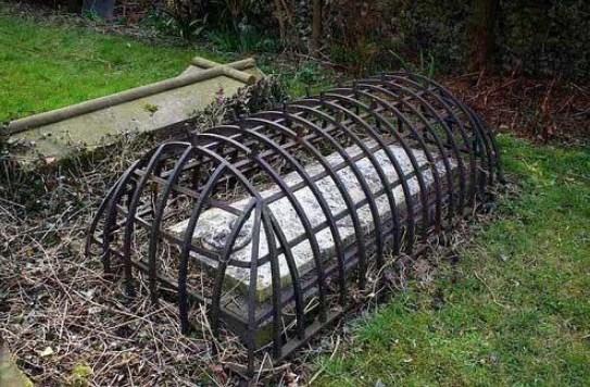 Otkrivena četiri "vampirska" groba na području istočne Evrope