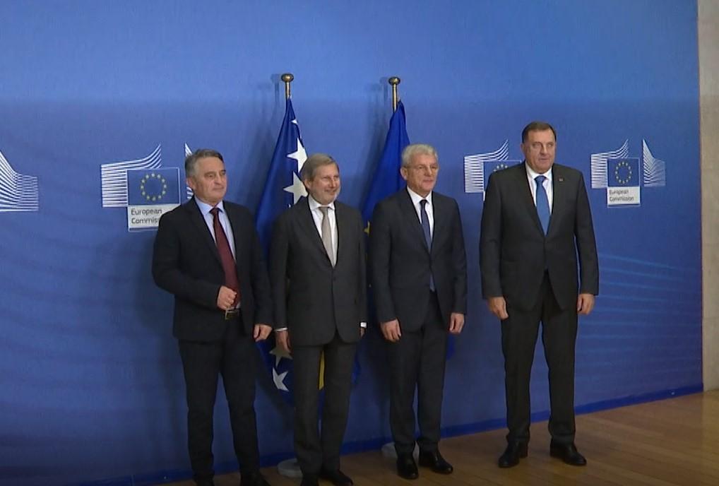 Članovi Predsjedništva se sastali sa Hanom: Komšić i Džaferović još jednom ponovili da su za EU i NATO, Dodik samo za EU