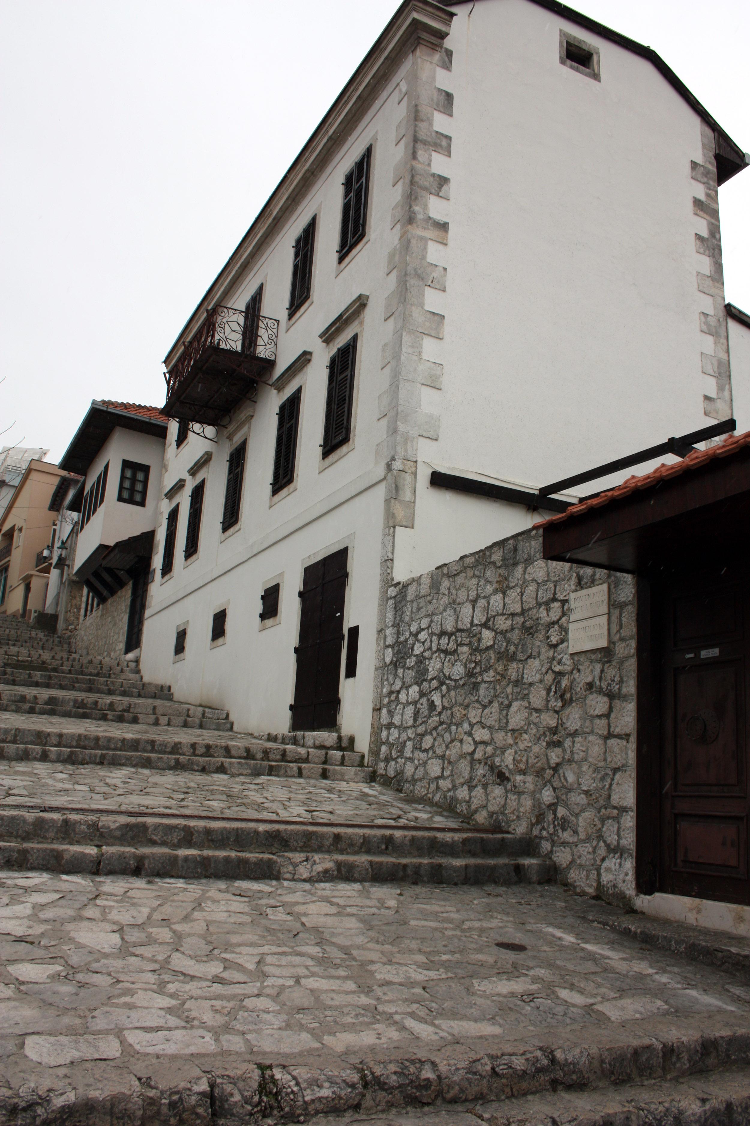 U povodu obilježavanja 34. godišnjice: Izložba u Spomen-kući Džemala Bijedića u Mostaru