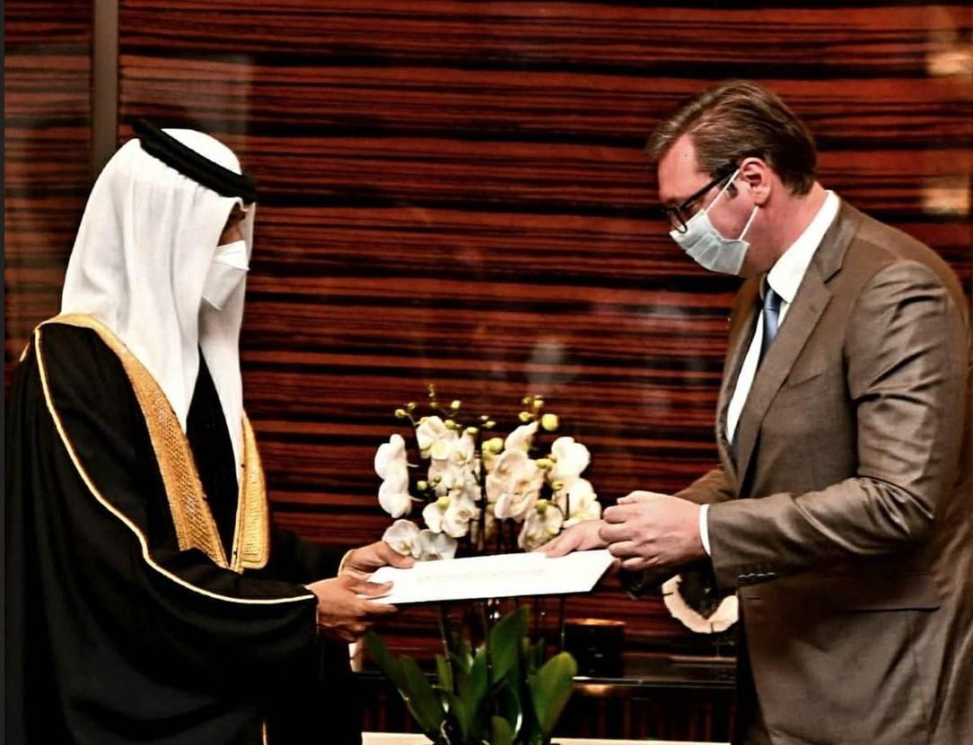 Vučić u Bahreinu, sutra susret s kraljem Hamadom