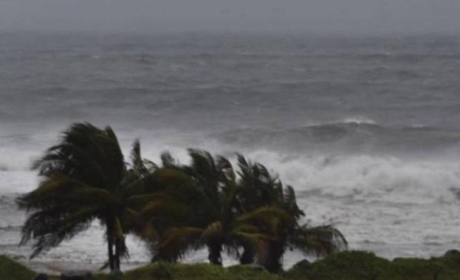 Uragan Elsa se kreće prema Haitiju, mogao bi podići razinu mora za 1,5 metar