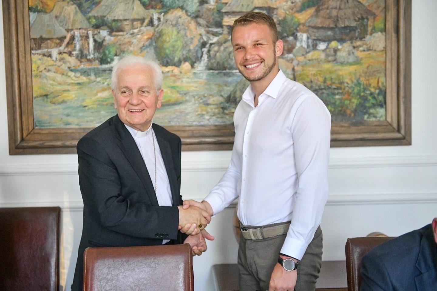 Stanivuković se sastao sa biskupom Komaricom: Podrška Grada katoličkoj crkvi