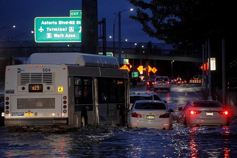 U poplavama u Njujorku i Nju Džersiju 46 žrtava