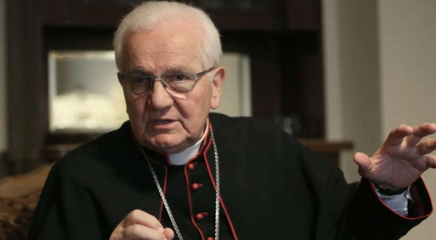 Biskup Franjo Komarica: Da na izbornu listu stavite kravu, narod bi zaokružio kravu