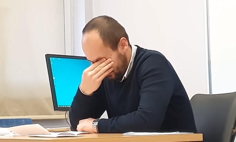 Učenici sarajevske medrese iznenadili razrednika: Hafiz Jupić nije ni slutio šta ga čeka, a oni mu poklonili putovanje na umru