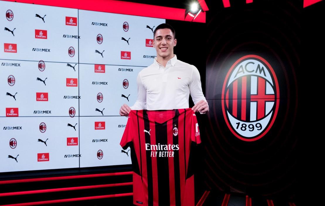 Marko Lazetić je novi igrač Milana: Zadužio dres s brojem koji ima posebnu težinu među "Rosonerima"