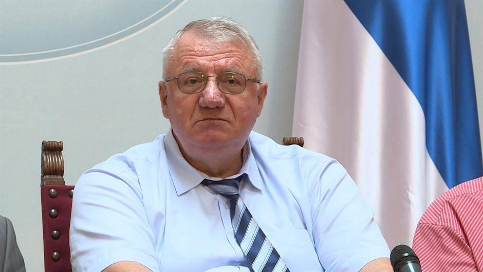 Osuđeni ratni zločinac Vojislav Šešelj - Avaz