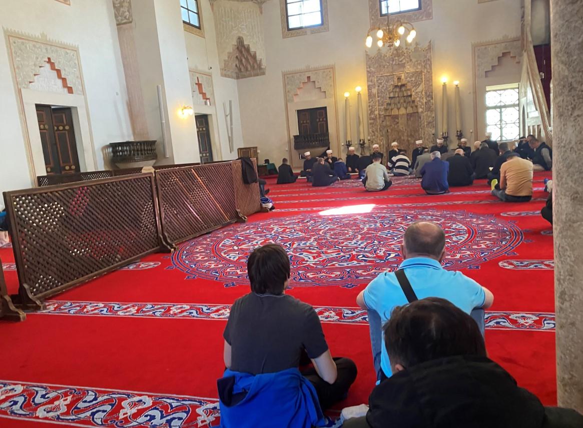 Posjetili smo Begovu džamiju u Sarajevu: Pogledajte učenje Mukabele