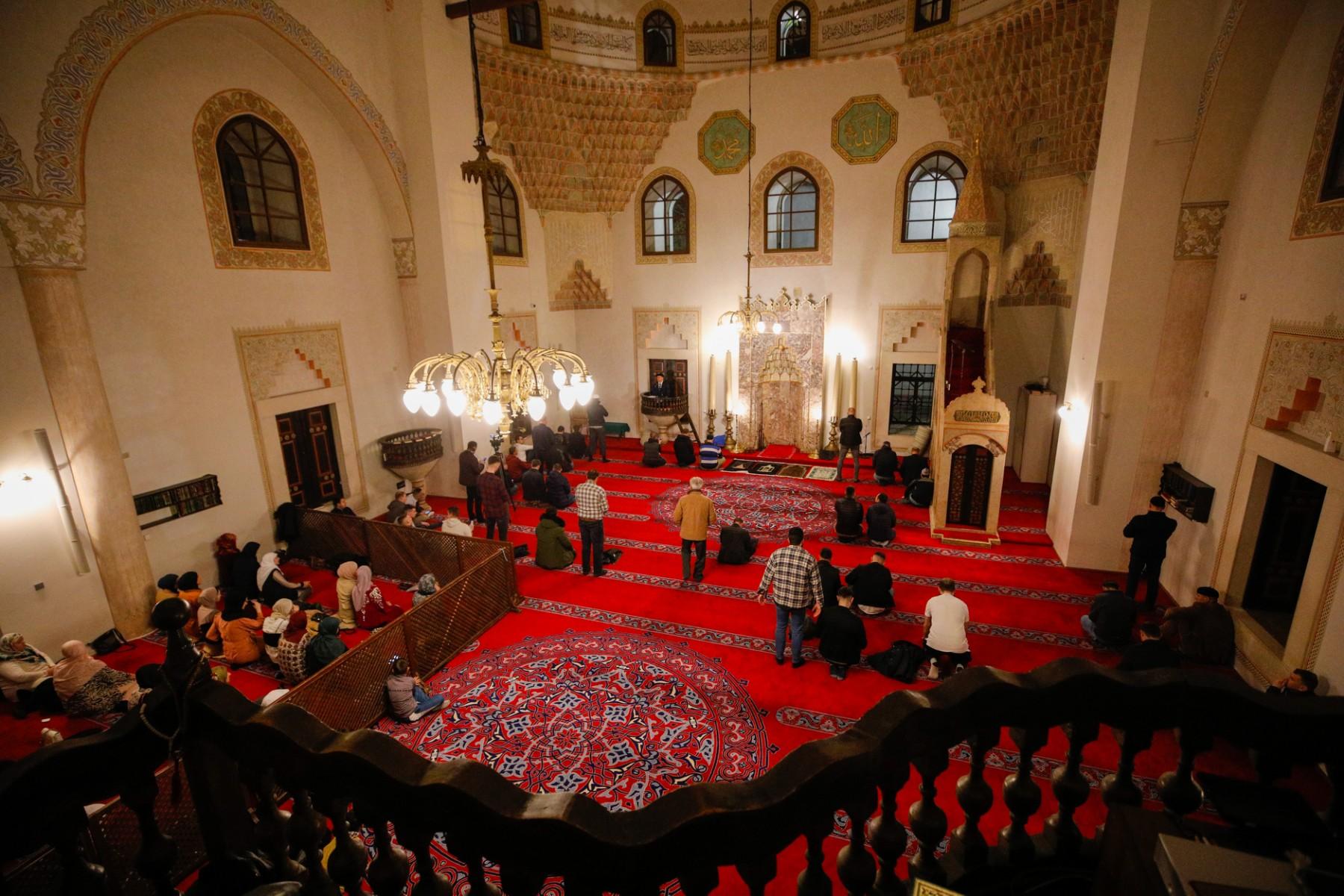 U Begovoj džamiji održan prigodan program povodom noći Lejletul-Bedr