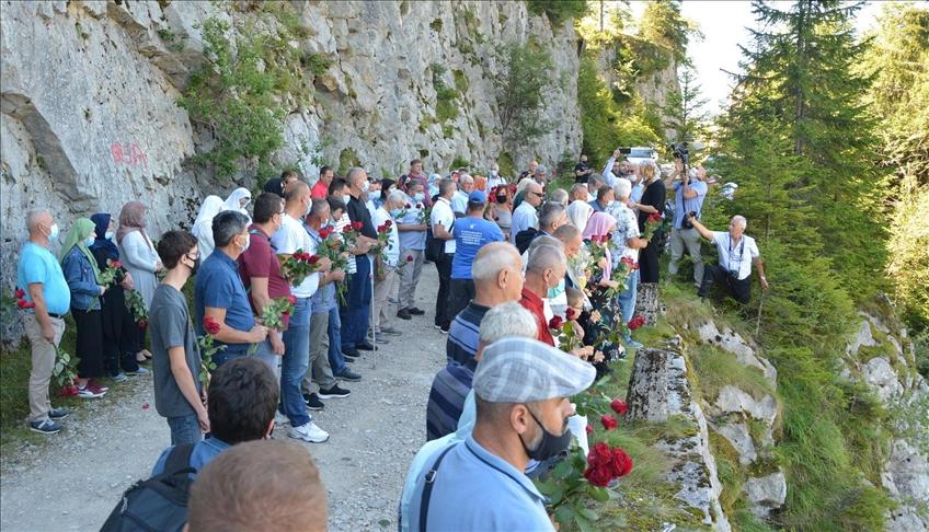 Zločin na Korićanskim stijenama: Sjećanje na više od 200 ubijenih logoraša