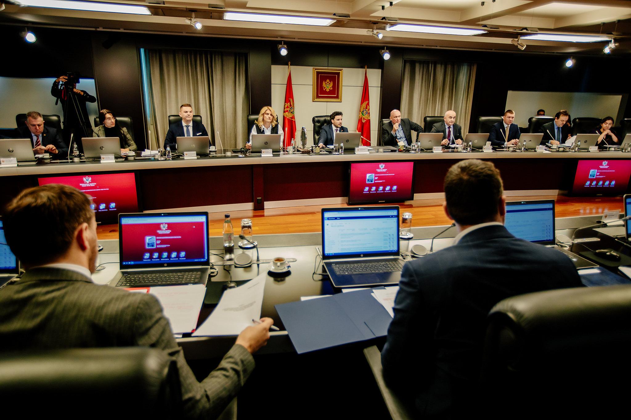 Crna Gora se kod Crnogorske komercijalne banke zadužuje 100 miliona KM