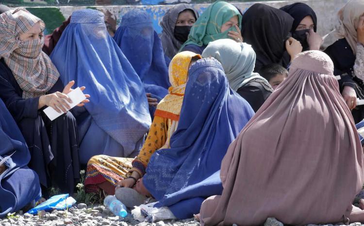 Žene u Afganistanu - Avaz