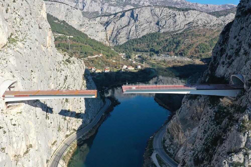 Most povezuje dva brda: U oči upada različita visina dijelova, iz hrvatskih cesta uvjeravaju da je to normalno