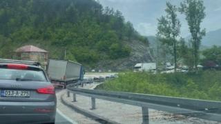 Velike gužve na dionici Mostar-Jablanica: Pojačan promet i na graničnim prijelazima 