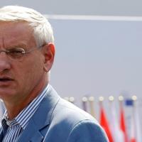 Bivši visoki predstavnik: U BiH se vodi nova politička igra kokošaka, čiji je ishod daleko od izvjesnog
