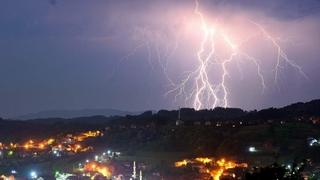 Lovci na oluje u BiH: Cilj je edukacija javnosti o vrstama oblaka, oluja i ekstrema