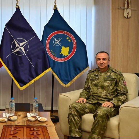 Komandant KFOR-a Ulutas primio turskog ambasadora Angilia
