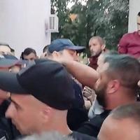 Protesti u Nikšiću zbog smrti bebe, intervenisala policija