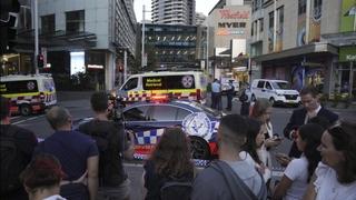 Muškarac upucan u tržnom centru u Sidneju nakon što je više ljudi izbodeno nožem
