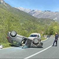 Kod Mostara se prevrnuo automobil: Povrijeđene dvije osobe
