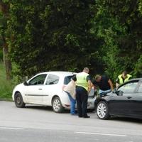 Sudar dva automobila na Kobiljoj Glavi: Policija na terenu 