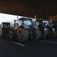 Poljoprivrednici blokirali autoputeve oko Pariza