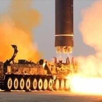 Kim Jong-un nadzirao testiranje motora nove hipersonične rakete srednjeg dometa