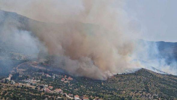 Požar harao Dalmacijom - Avaz