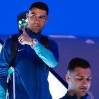 Video / Ronaldo izazvao pomamu u Sloveniji: Hiljade fanova ga čekalo na aerodromu i ispred hotela