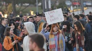 U Beogradu održan mirni protest zbog presude za ubistvo novinara Slavka Ćuruvije
