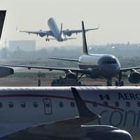 Putnik u Meksiku otvorio vrata aviona i hodao po krilu: "Spasio nas je"
